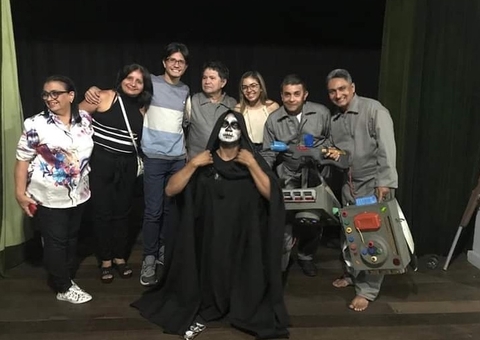 'Clubinho de Pizza' vai reunir palhaçada, literatura e gastronomia em Manaus