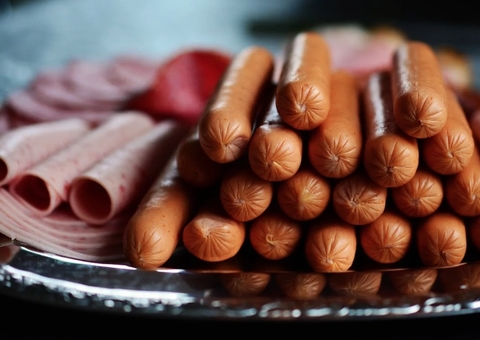 Alimentos ultraprocessados causam 57 mil mortes no Brasil