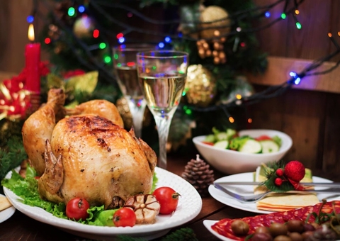 Saiba como evitar excessos alimentares nas festas de final de ano