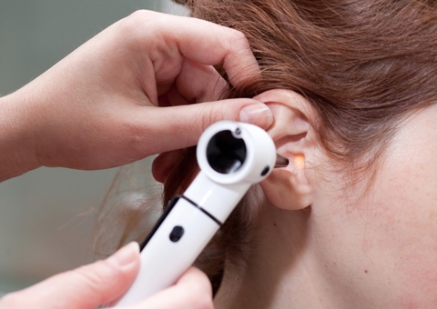 Conheça os 6 principais sintomas de que você está com um problema auditivo