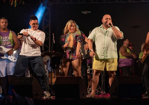 Bloco do Axerito comanda a folia no sábado de Carnaval em Manaus
