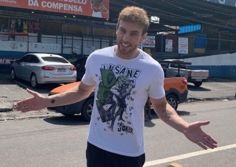 Léo Lins apresenta novo espetáculo em Manaus