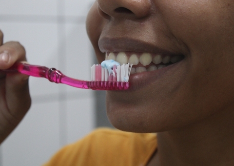 No dia mundial da saúde bucal, dentista fala sobre prevenção e cuidados básicos