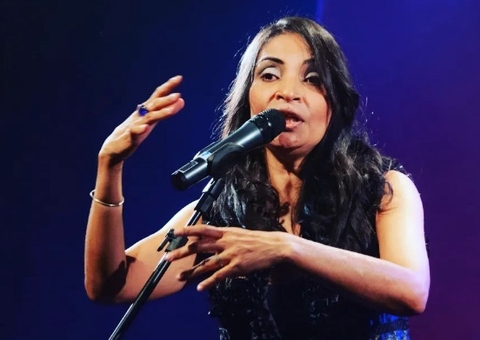 Eliana Printes celebra aniversário com show em Manaus