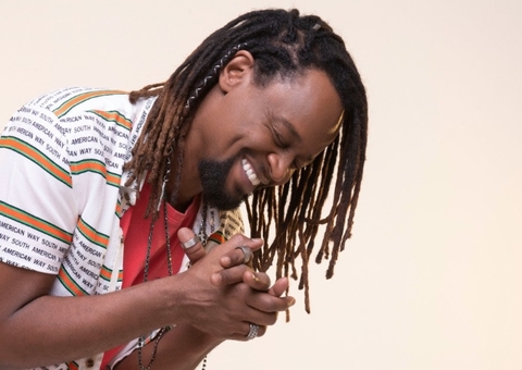 Toni Garrido e Luso Neto agitam Casa de Praia Zezinho Corrêa neste sábado