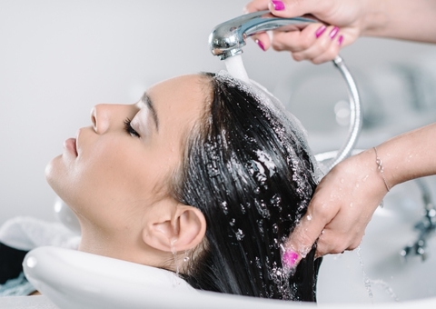 Aprenda a manter a saúde dos cabelos no verão amazônico