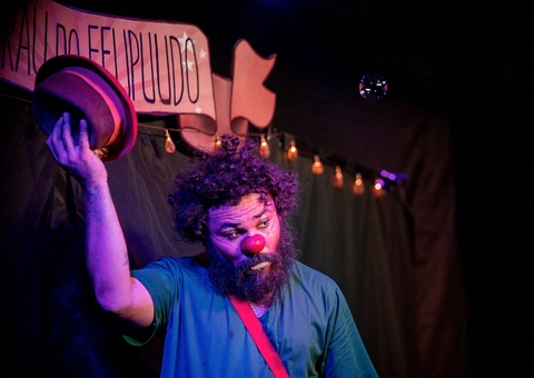 Espetáculo adaptado para crianças autistas ‘Sarau do Feupuudo’ estreia no Teatro Selma Bustamante