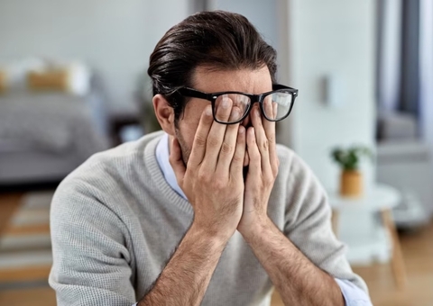 Quando a dor de cabeça é preocupante? Neurocirurgião faz alerta