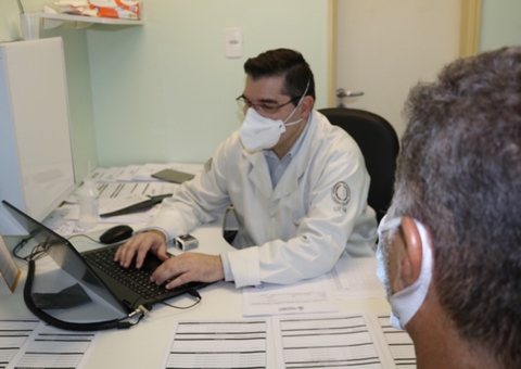 Tabagismo é principal fator de risco do câncer de bexiga, alerta urologista