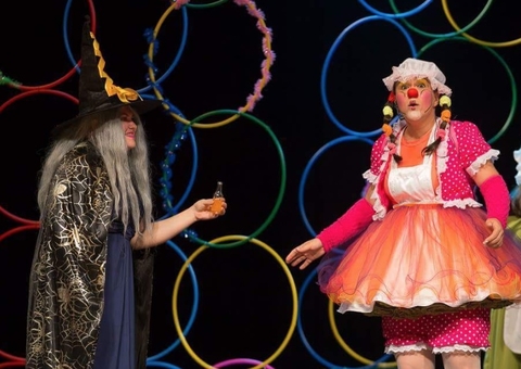 Espetáculo 'Cafuxa pelo Mundo' realiza última apresentação em Manaus