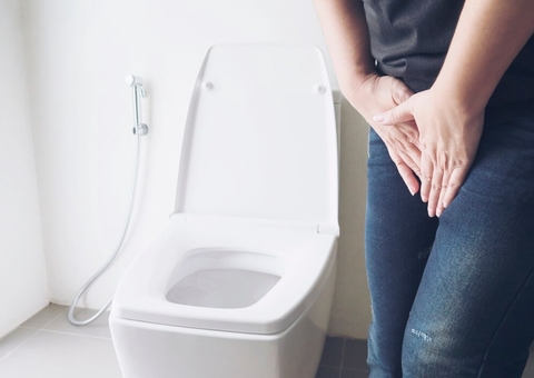 Incontinência urinária em mulheres jovens requer prevenção e atenção, alerta urologista