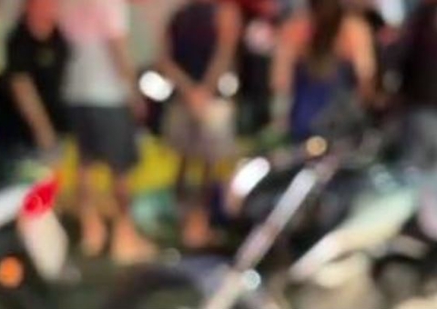 Mulher tem cabeça quebrada durante acidente ao sair de supermercado de Manaus