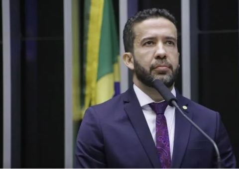 Avante lança candidatura de André Janones à Presidência da República