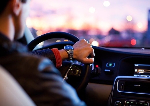 Empresa será penalizada por falha em venda de carro para cliente com deficiência 