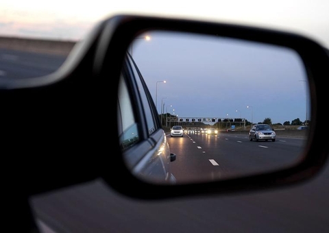 Homem é preso ao ser pego fazendo sexo com adolescente dentro de carro em Manaus