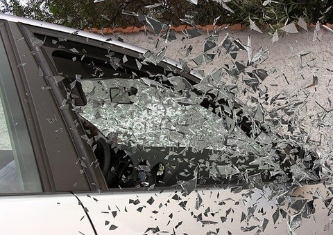 Mãe e filha sobrevivem a grave acidente e história chocante vem à tona