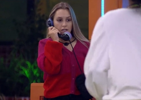 Carla Diaz atende big fone e indica 3 brothers ao paredão do BBB21; confira