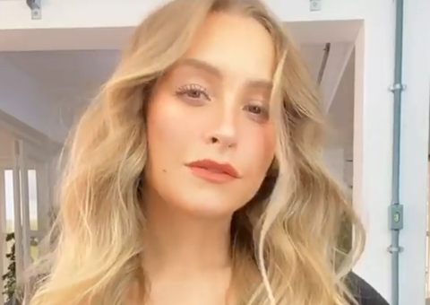 Fãs especulam que Carla Diaz reatou com ex, sobrinho de Rodrigo Lombardi