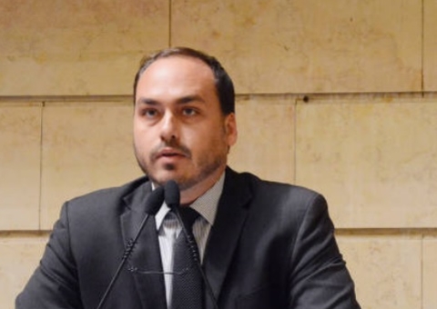 Justiça do Rio quebra sigilo de Carlos Bolsonaro em investigação sobre 'rachadinha'
