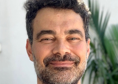 Carmo Dalla Vecchia fala sobre Globo cortar beijo gay no Domingão: 'Fiz o que pude'