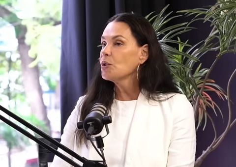 Carolina Ferraz sobre 'trauma' com chip da beleza: 'entrava no Uber e pensava: bonitinho'