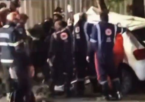 Motorista morre e veículo vira destroços após acidente em avenida de Manaus