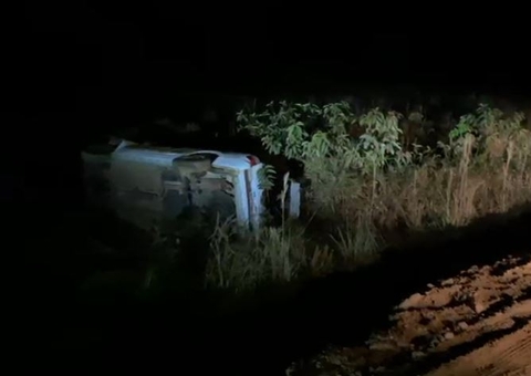 Quatro pessoas morrem em acidente de carro em estrada no Amazonas