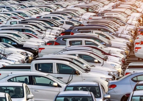 Veja como calcular o valor do desconto no carro popular