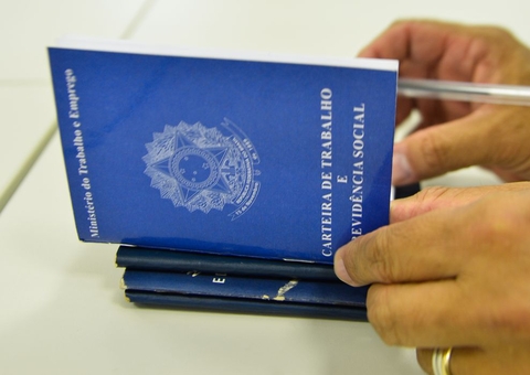 Trabalhadores que tiveram abono negado já podem consultar motivos