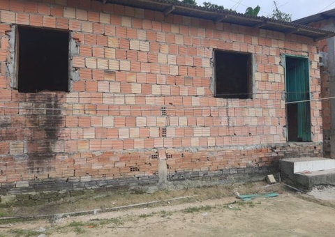 Criminosos arrombam casa e atiram em homem na frente de criança em Manaus