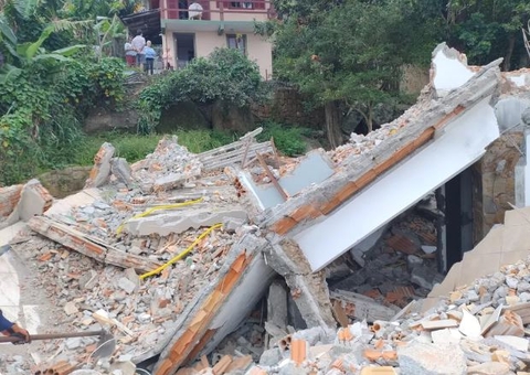 Trabalhador morre durante demolição de casa