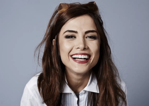 Maria Casadevall assume namoro com baiana: 'Heterossexualidade era compulsória'