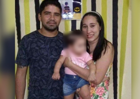 Casal e filha de 1 ano são mortos dentro de carro; Bebê estava mamando
