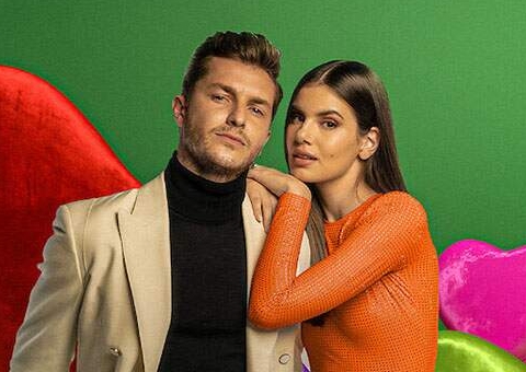 Camila Queiroz e Klebber Toledo renovam contrato com a Netflix