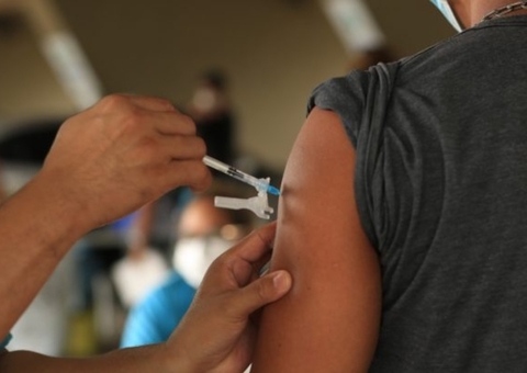 Covid: Vacinação em casas de shows começa neste sábado em Manaus 