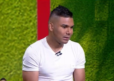 Casemiro vê gramado e calor como problemas, mas valoriza seleção itinerante