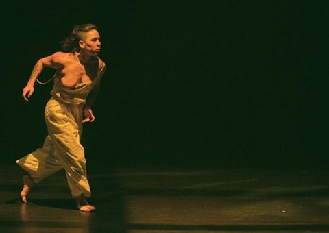 Dançarina que estaria na abertura do Parapan morre atropelada por ônibus