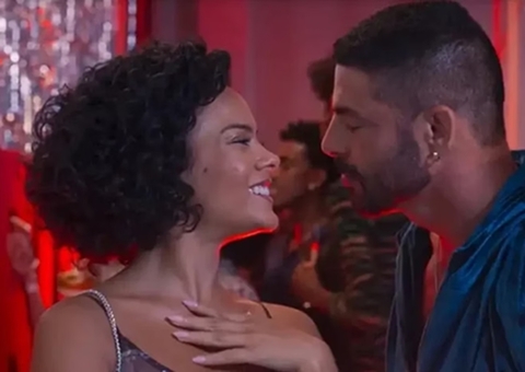 Bella Campos reclamou de cheiro de cecê para Cauã Reymond, diz Leo Dias