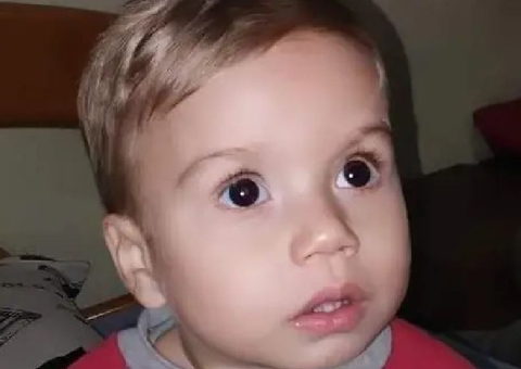 Mãe de bebê desaparecido achado com casal diz que foi "convencida" a doá-lo