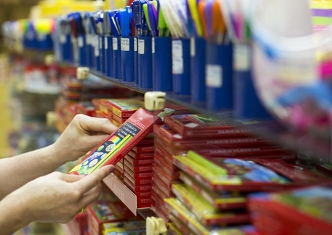 Veja o que pode ou não ser cobrado na lista de material escolar