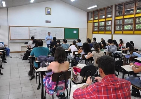 Ufam reajusta bolsas e auxílios para R$ 700 após repasse do Governo Federal