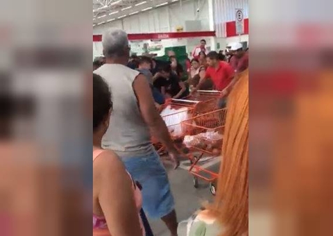 Clientes brigam por cebolas em supermercado no Distrito Federal; vídeo