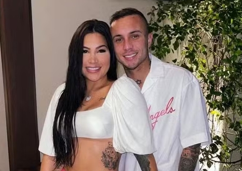 Esposa arquiva fotos com Everton Cebolinha do Flamengo e rebate rumor de separação