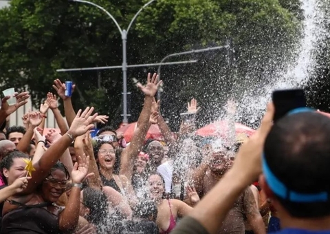 Teve o celular furtado no Carnaval? Saiba como proceder