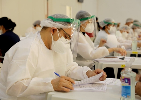 FVS orienta que apenas pessoas com sintomas devem fazer teste rápido de Covid em Manaus