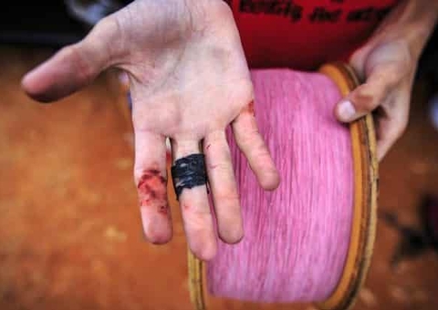 Motociclista morre após ter pescoço cortado por linha com cerol