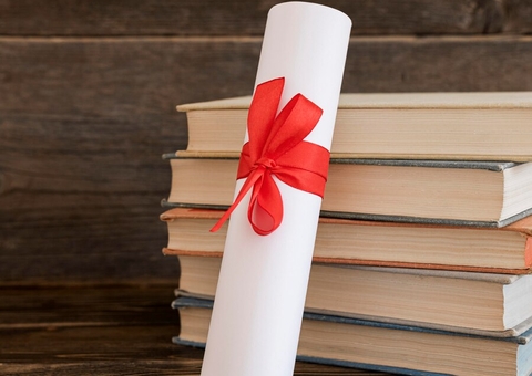 Professora aposentada do Ifam ganha na Justiça direito à ser avaliada para obter gratificação