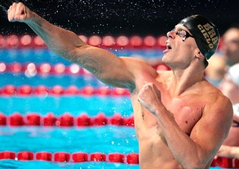 Cesar Cielo é eleito para o Hall da Fama da Natação mesmo sem se aposentar