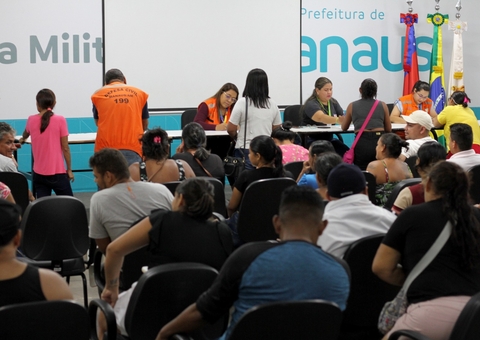 Mais de 70 famílias afetadas pela seca recebem cestas básicas no Mauazinho