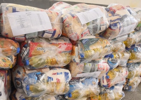 Cestas básicas custam perto de R$ 1,6 milhão a Presidente Figueiredo